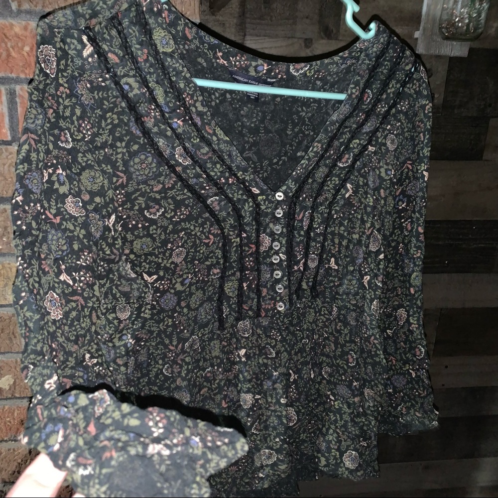 American Eagle floral boho long sleeve shirt